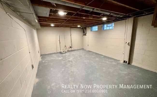Building Photo - 5283 E 133rd St