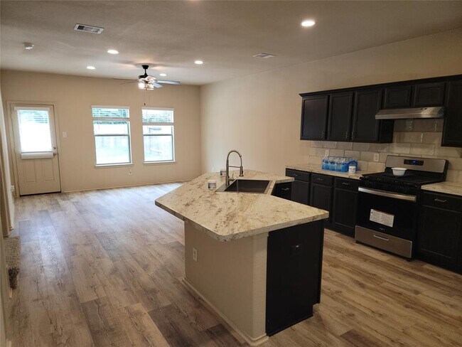 Building Photo - 20211 Louetta Reach Dr