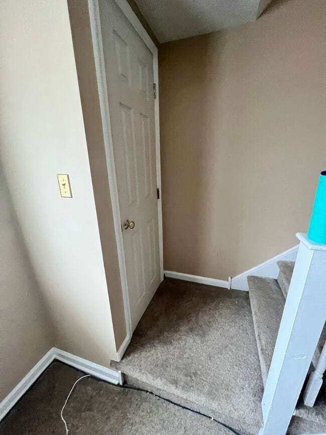 Foto del edificio - Classic 3 Bedroom with Washer/Dryer | Ches...