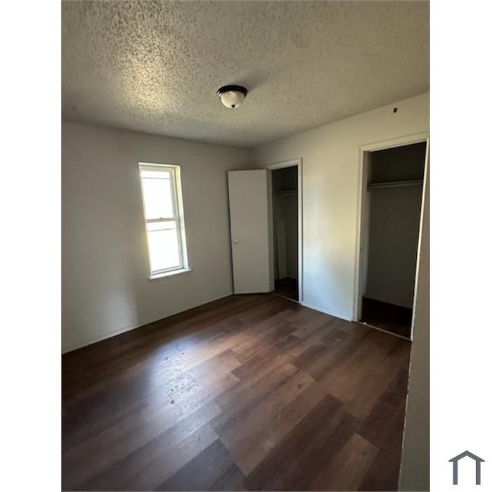 Foto del edificio - 1509 Hardwood Grove St