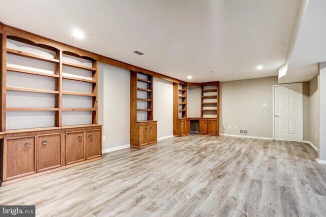 Foto del edificio - 10823 Colton St