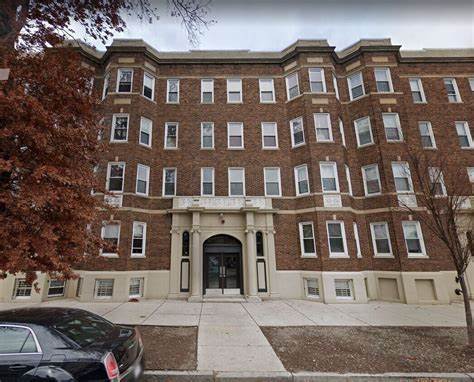 Foto del edificio - 1198 Commonwealth Ave