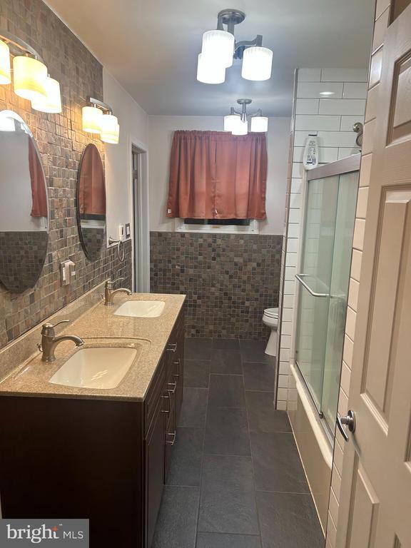 Building Photo - 46 Buck Dr