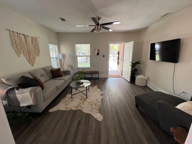 Foto del edificio - 615 Parkview Ave