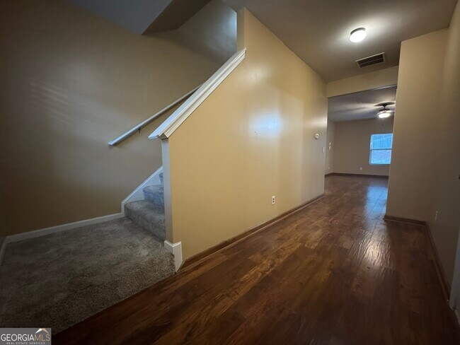 Foto del edificio - 54 Autumn Canyon Path SE