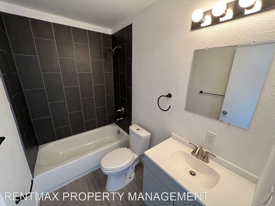 Building Photo - 2 br, 1 bath House - 1831 WALNUT RD #C - U...