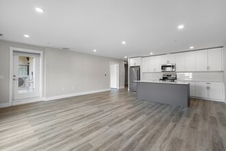 Building Photo - 29 Heckman Ave