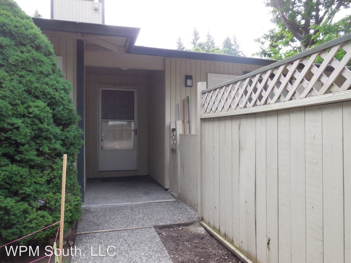 Primary Photo - 2711 18th St SE