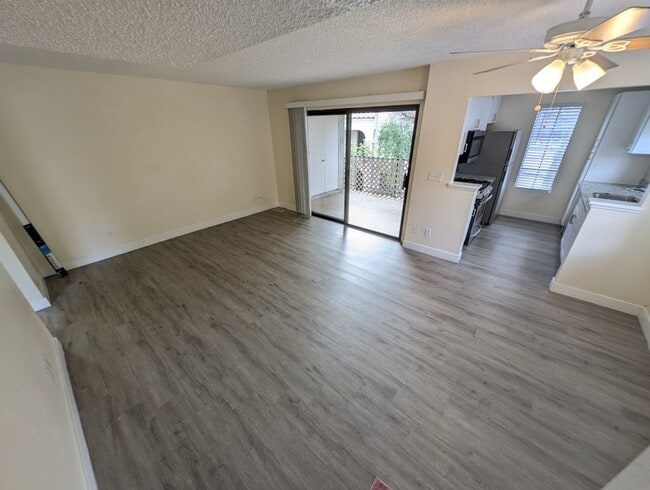 Building Photo - 4806 Nara Vista Way