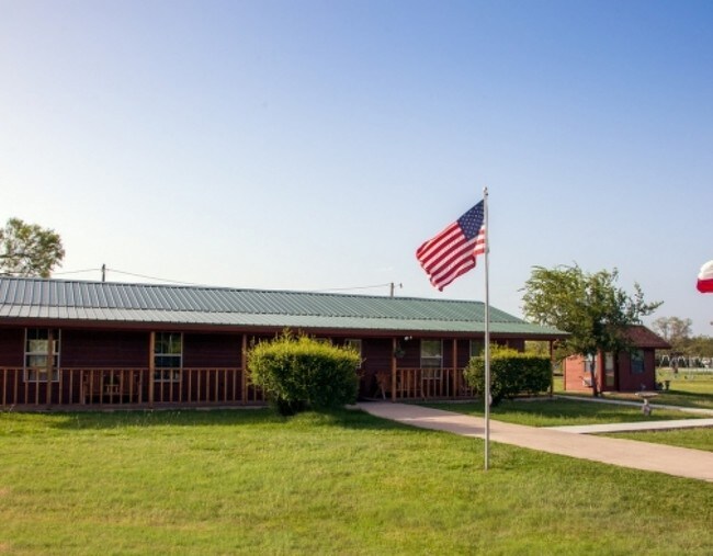 Bay Landing RV Campground Apartments in Bridgeport, TX