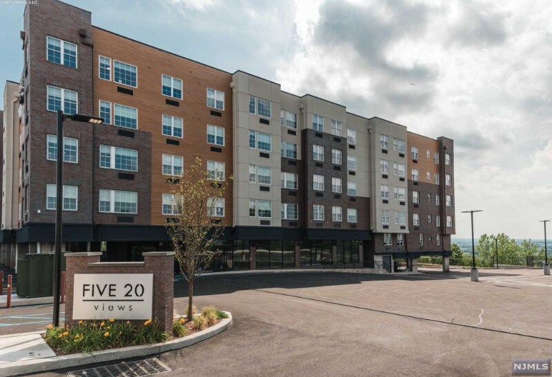 Foto principal - 520 CLIFF St