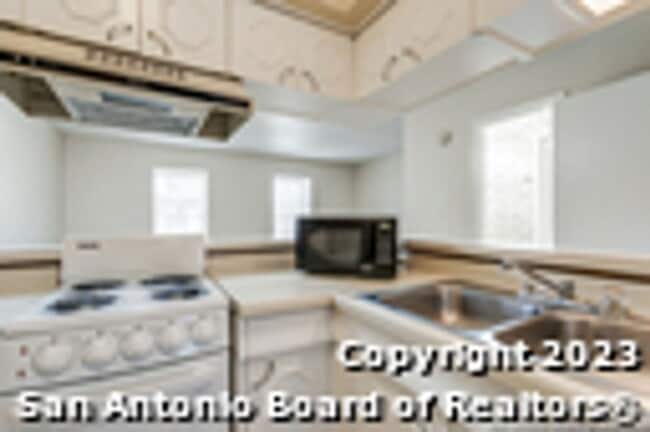 Foto del edificio - 1045 Shook Ave