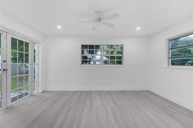 Building Photo - 3 bedroom in Miami Gardens FL 33056