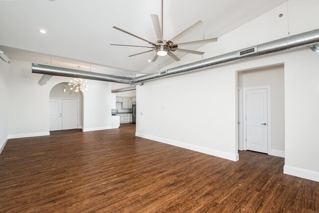 Building Photo - 1803 Ramada Blvd