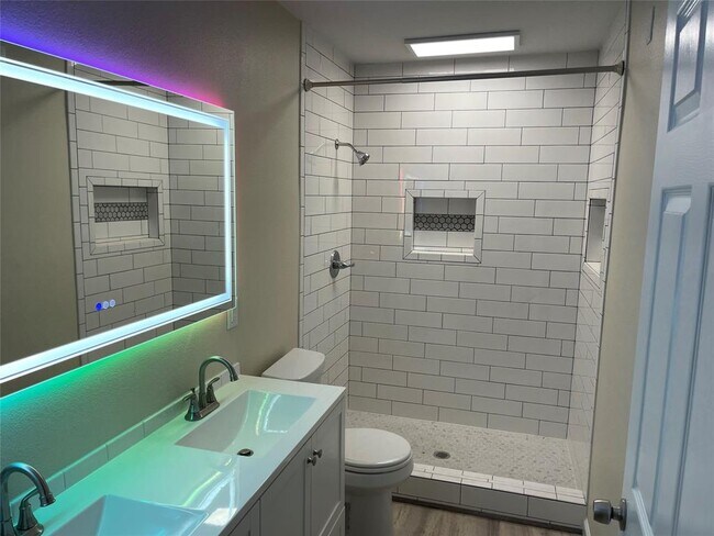 Foto del edificio - 3606 Alice St