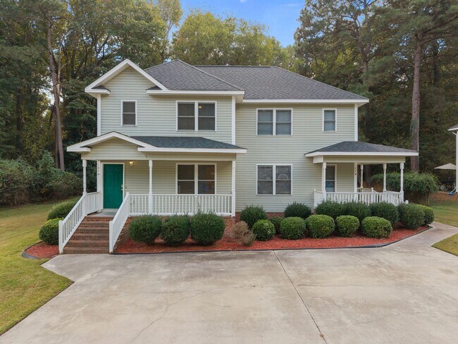 Foto del edificio - Newly Renovated Townhome!