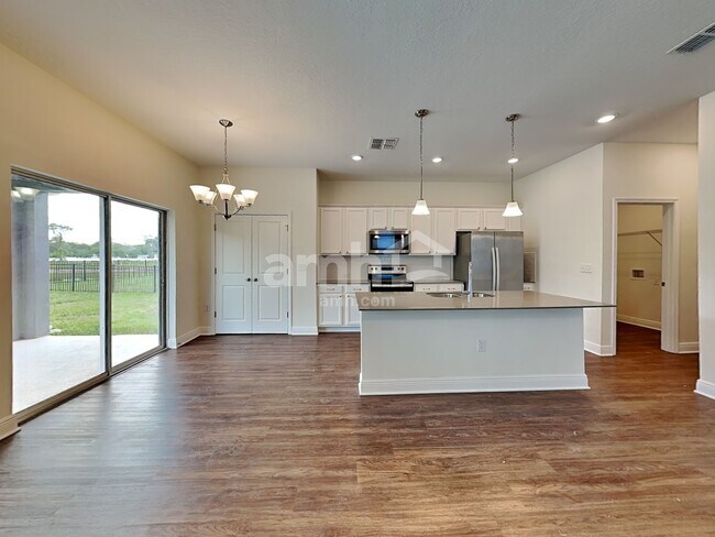 Building Photo - 20331 Calla Lily Dr