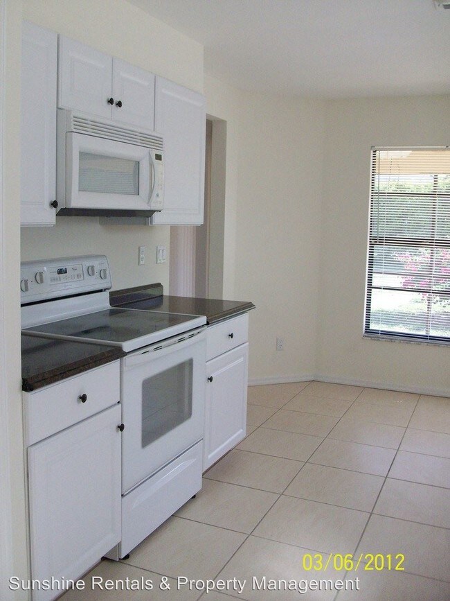 Building Photo - 1228 Everest Pky