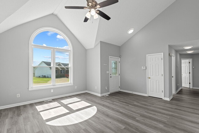 Building Photo - 6907 Colrain Cir