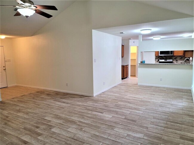 Foto del edificio - 18714 Shannon Glen Ln