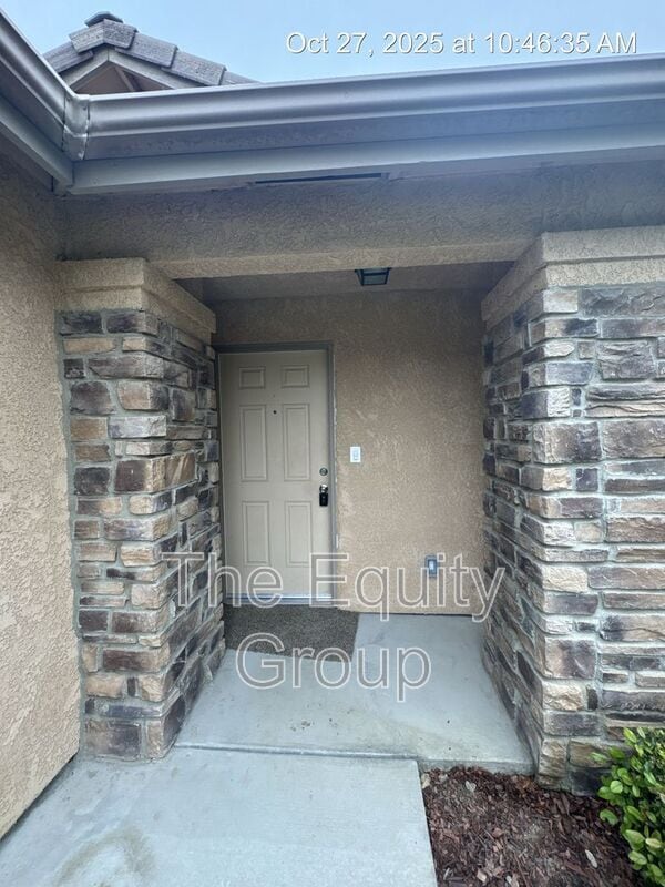 Foto del edificio - 2752 W Oriole Ave