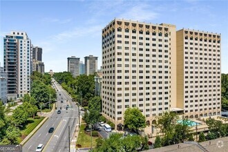 Building Photo - 2479 Peachtree Rd NE