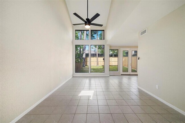 Building Photo - 3230 Poe Dr