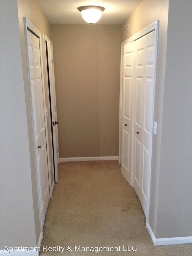Building Photo - 43109 Burlington Dr