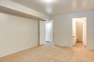 Building Photo - Miller Estates Apartments