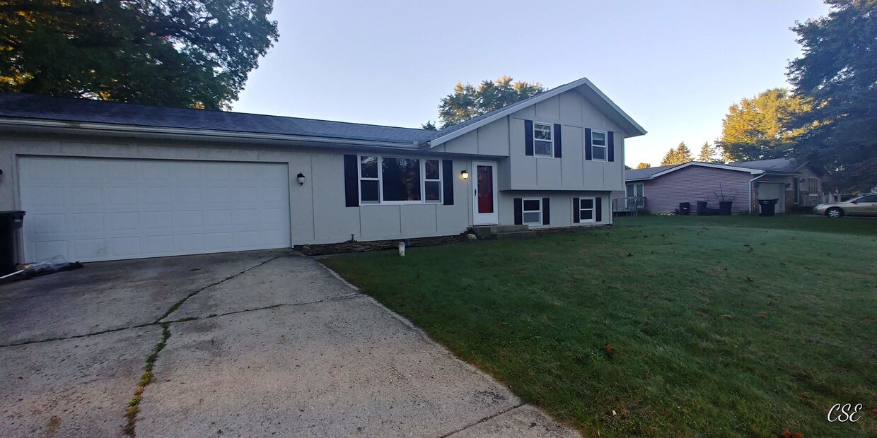 10144 Bradie Way, Osceola, IN 46561 House Rental in Osceola, IN