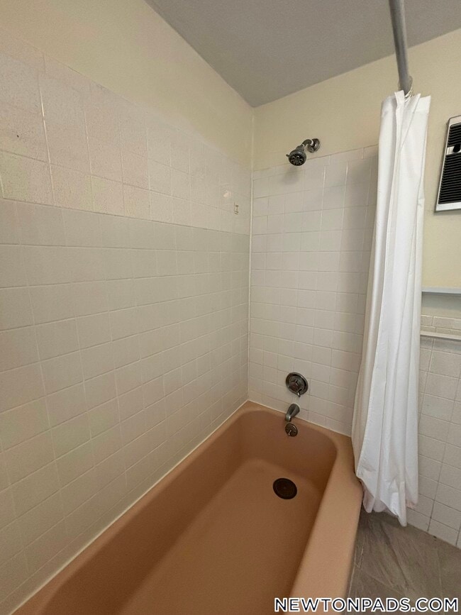 Building Photo - 18 Lincoln St