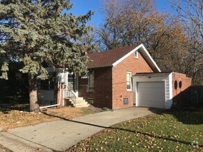 Building Photo - 623 N 21st St