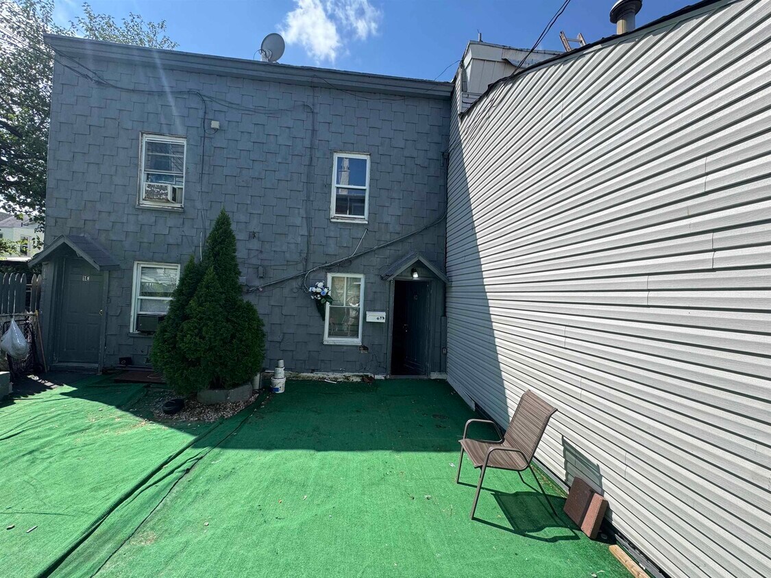Foto principal - 423 4th St