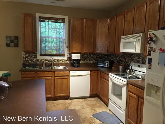 Foto del edificio - 4 br, 2 bath House - 136 Meadowview Drive