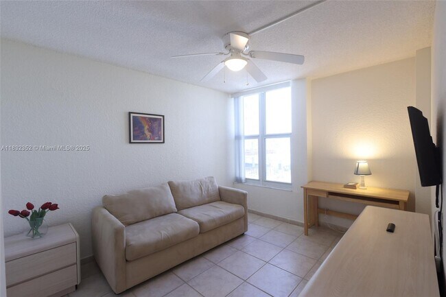 Foto del edificio - 1391 S Ocean Blvd