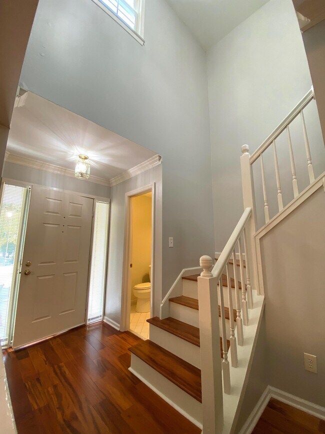 Foto del edificio - 810 Carriage Crossing Ln