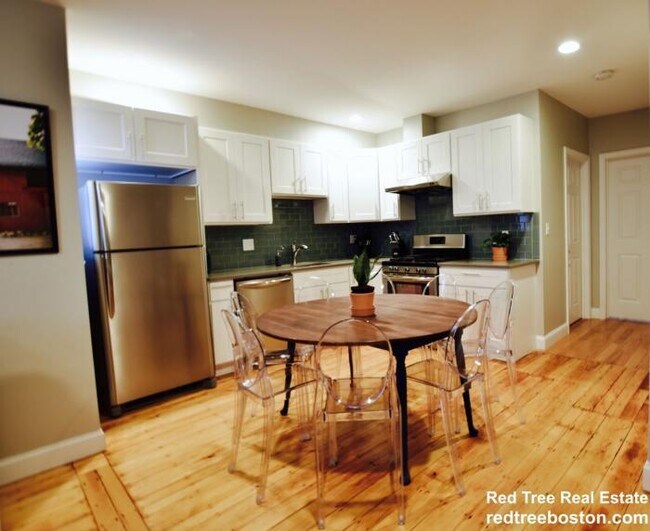 Building Photo - 4 bedroom in Boston MA 02125