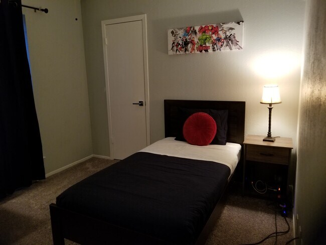 Foto del edificio - 3617 Westview Ln