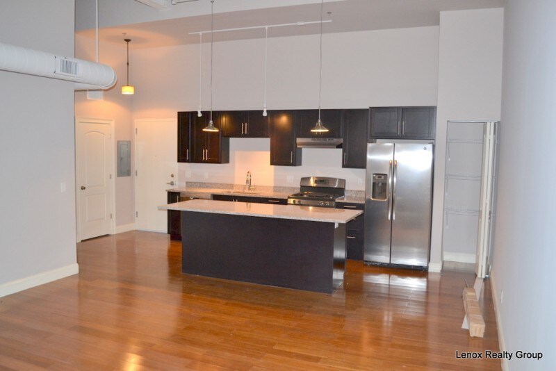 Foto principal - 535 Roosevelt Ave