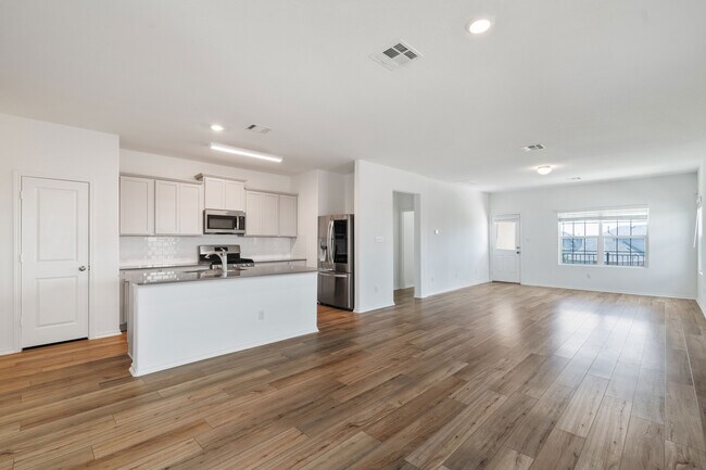 Building Photo - 8117 Copper Prairie Bend