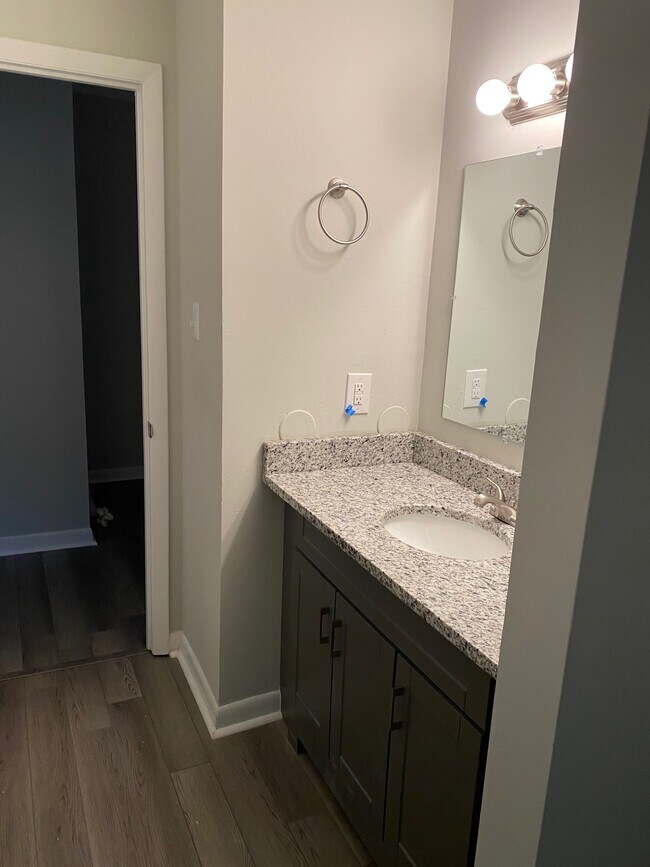 Upstairs bathroom - 1748 Early Settlers Rd