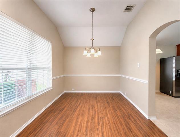 Building Photo - 2817 Bentwood Way