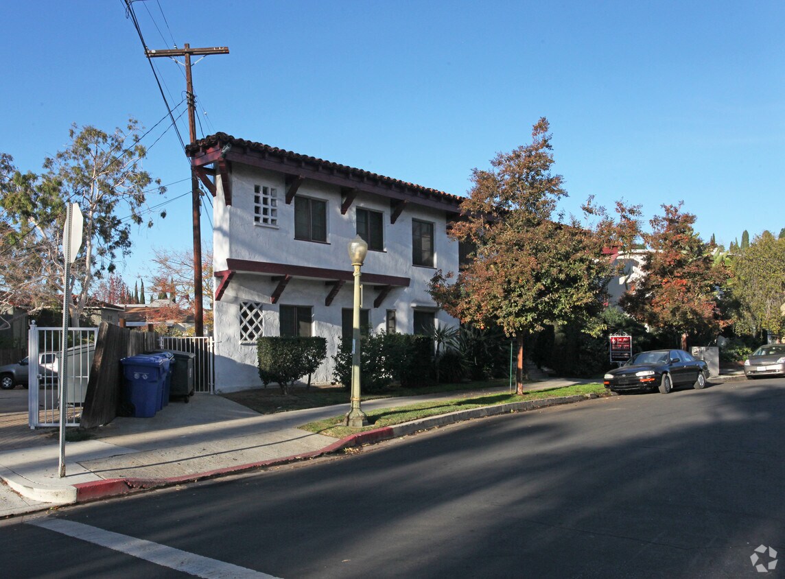 Building Photo - 1917 Palmerston Pl