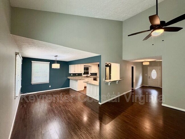 Building Photo - 45 Faye Dr