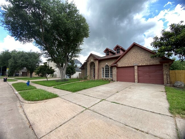 Building Photo - 15922 Williwaw Dr