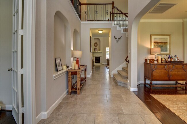 Foto del edificio - 25710 Oakwood Knoll Dr