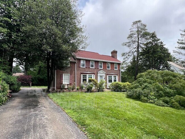Foto del edificio - 1037 Montgomery Ave
