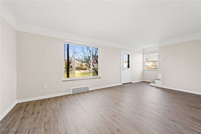 Foto del edificio - 21000 Priday Ave