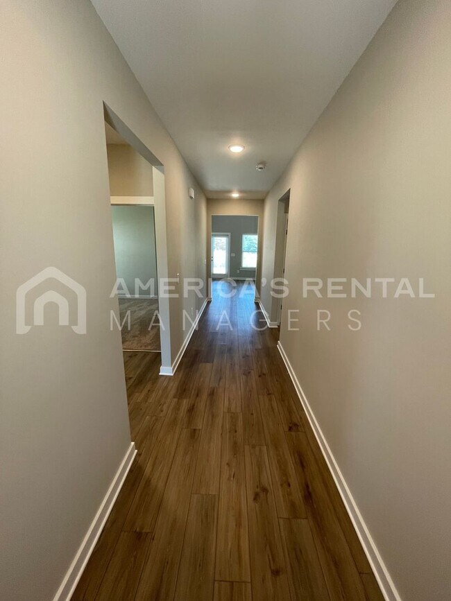 Foto del edificio - Home for Rent in Brookwood, AL!!! SIGN A 1...