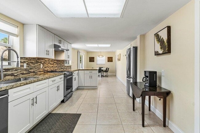 Photo - 123 NW 6th Ave House